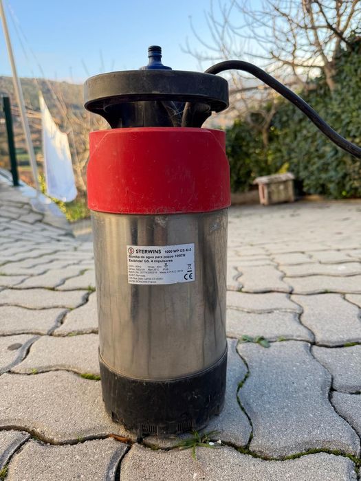 Bomba de água submersível limpa