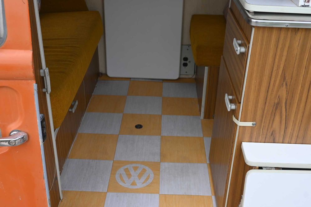 Volkswagen T2 Pão de Forma Bay Window 1973 - Motor Totalmente Reconstruído - Teto Westfalia