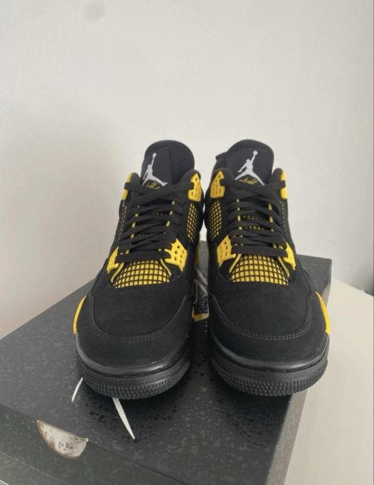 Nike Jordan 4 Retro