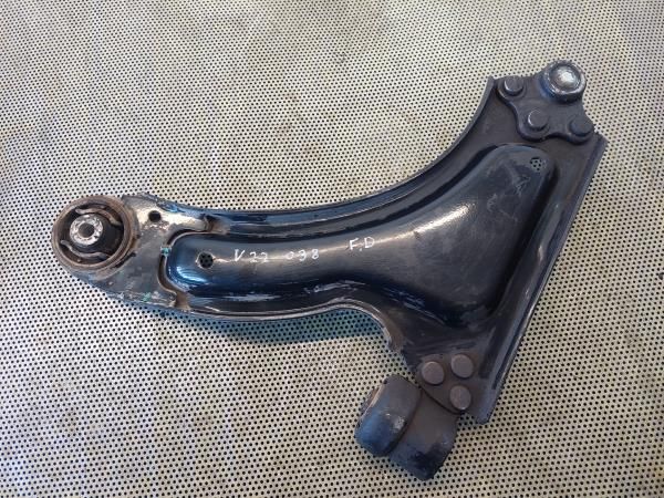 Braço de suspensão frente direito OPEL Corsa C