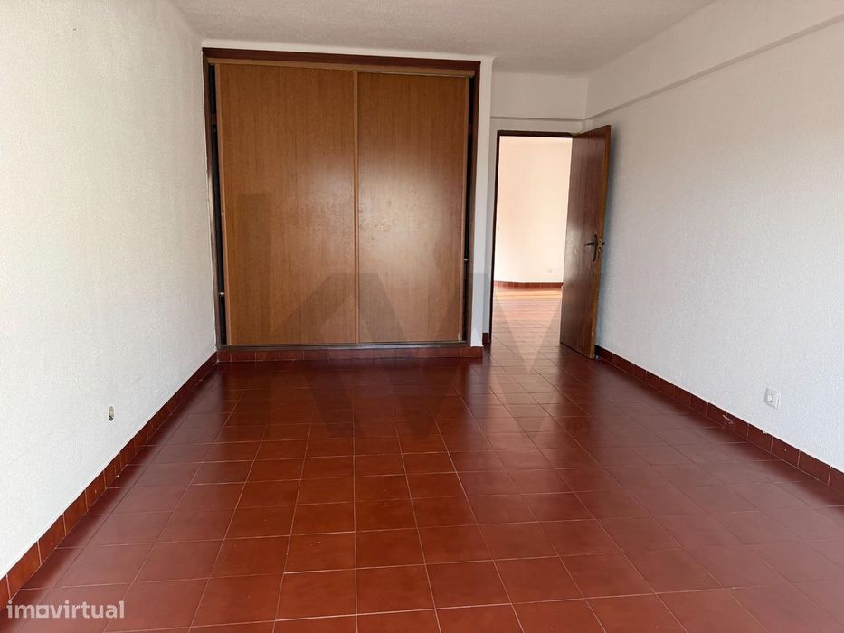 T 1 em Olhos de Água, Edificio Campimar