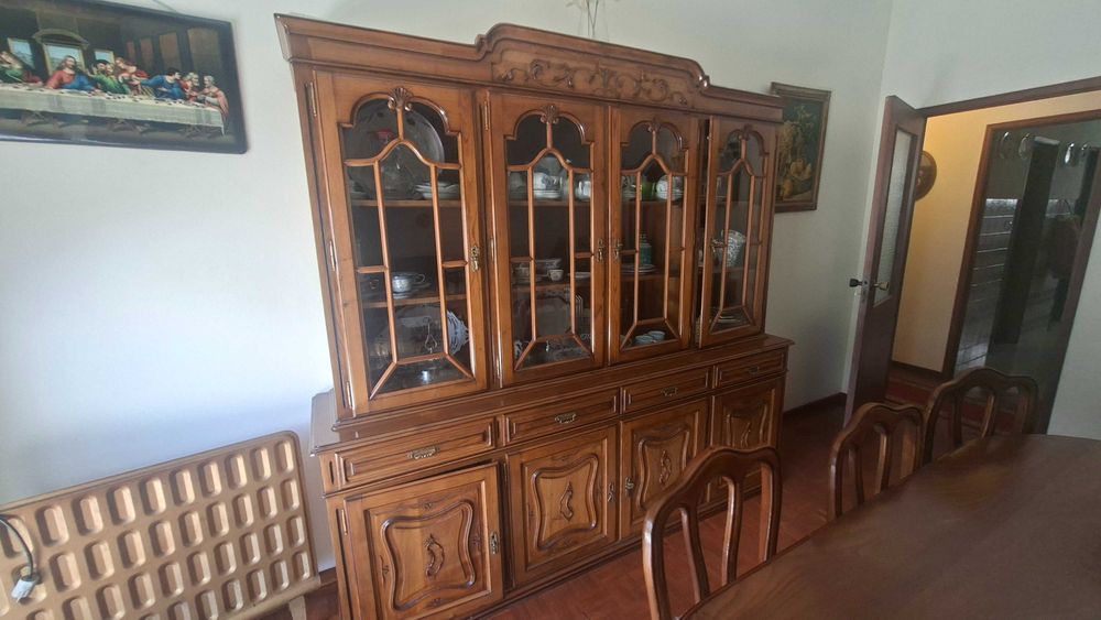 Mobília de Sala de Jantar em madeira de castanho