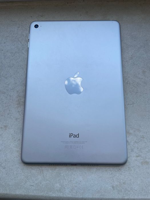 Apple iPad mini 4 128 Gb Silver