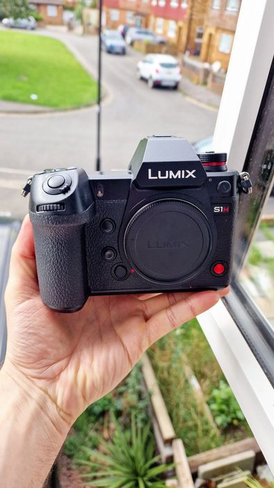 Panasonic s1h lumix