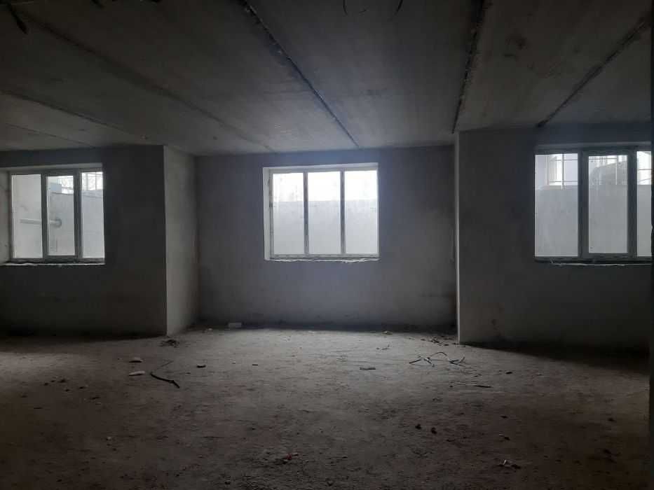 ЕПІЦЕНТР! Бєлова. Фасадне приміщення на 1 лінії (382 м.кв.)