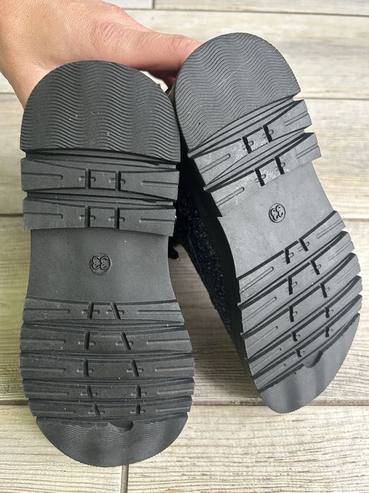 Нові чоботи для дівчинки 33р