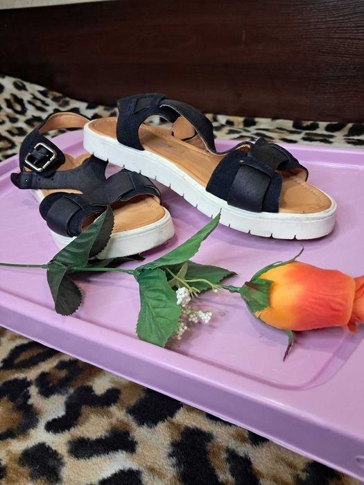 Босоножки женские р.39 кожаные