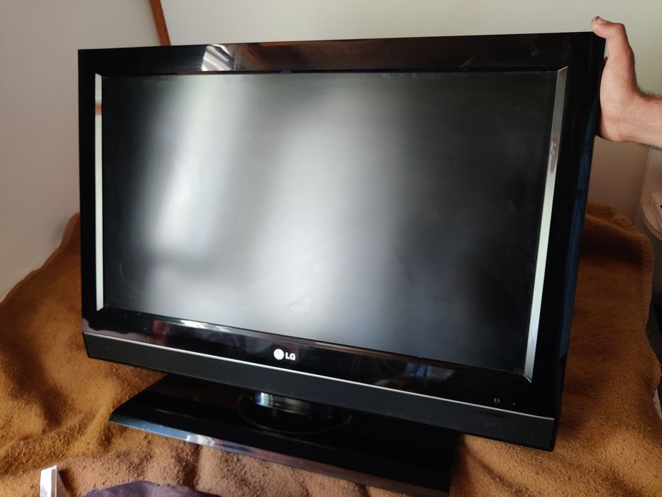LG 32” LCD TV – Excelente estado