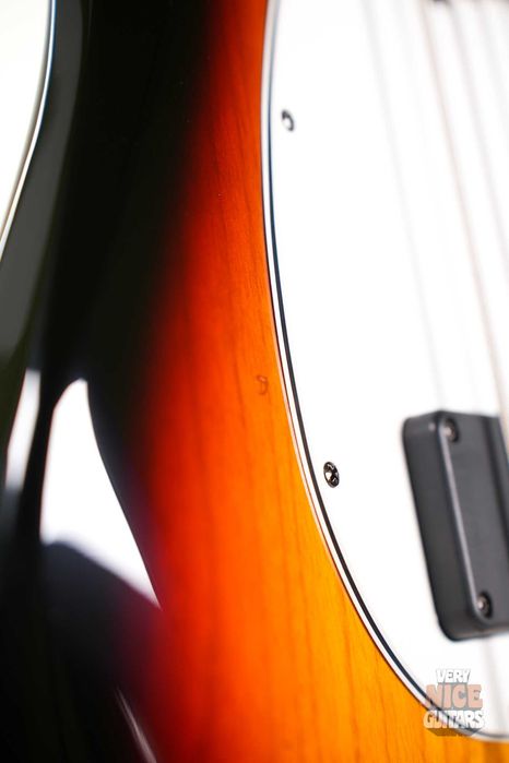 Ernie Ball Music Man Stingray 5 z piezo