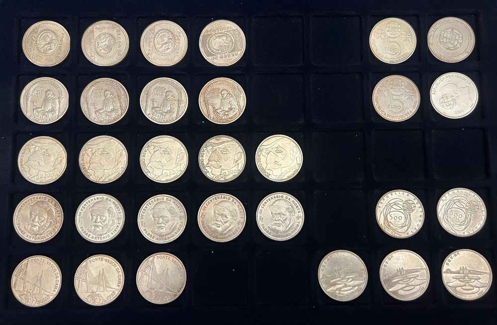 Lote de 361 moedas de Prata - 3.886 gramas