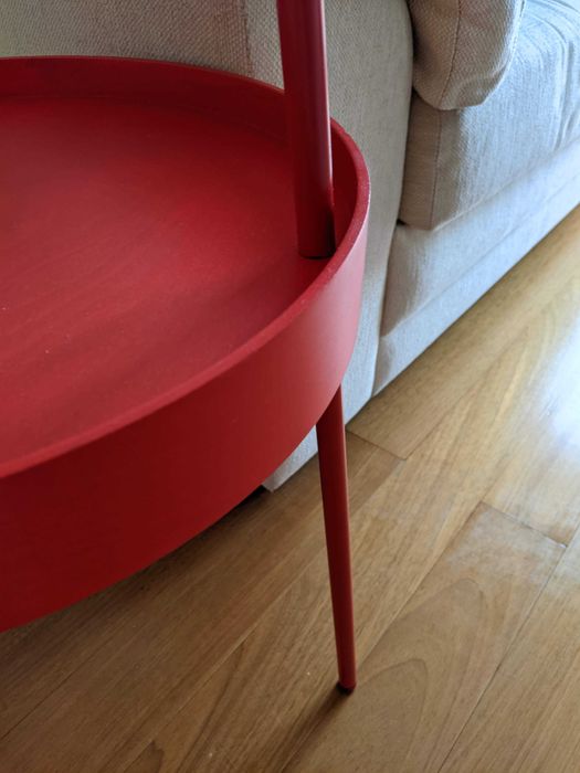 Mesa de apoio [vermelha]