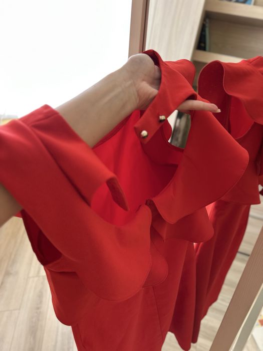 Червоне плаття