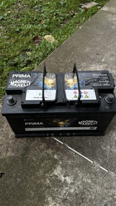 Автомобільний акумулятор Magneti Marelli Prima PMA100R.
