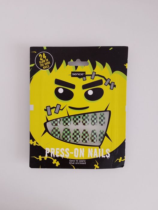 Sztuczne paznokcie świecące w ciemności Sence Frankenstein
Zestaw zawi