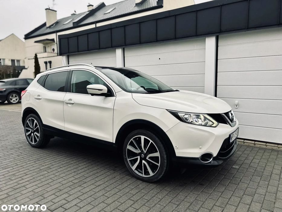 Nissan Qashqai Nissan Qashqai  Polski salon