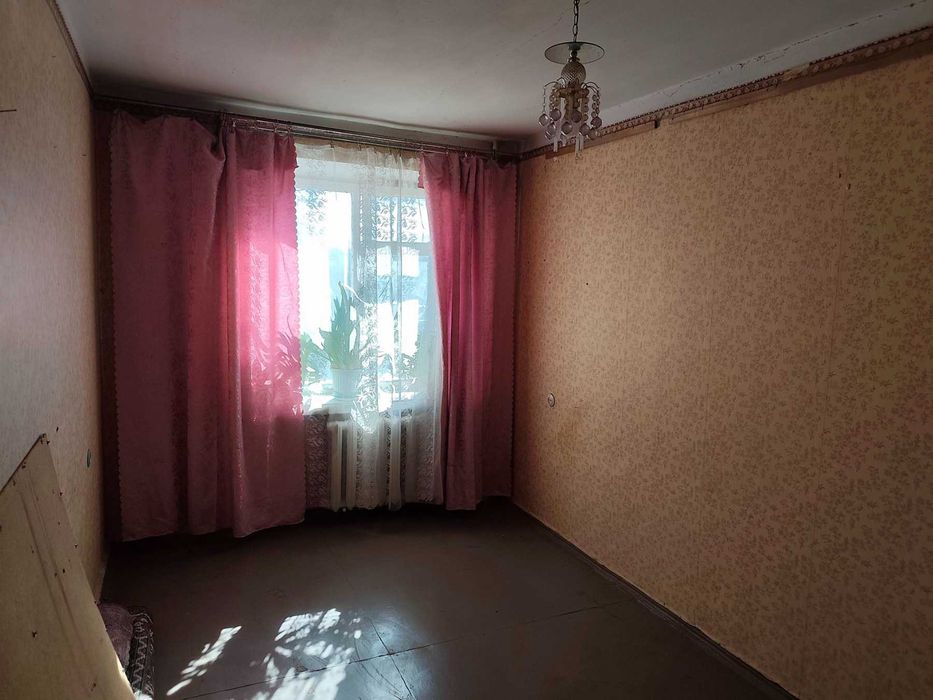 Продаж 3 кімнатної квартири по вул. Юрія Іллєнка