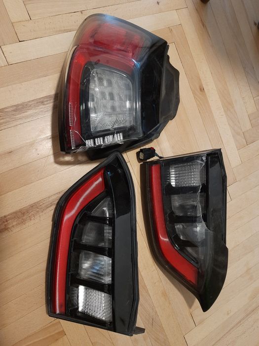 Фари задні на запчастини Jeep Cherokee 2020 року