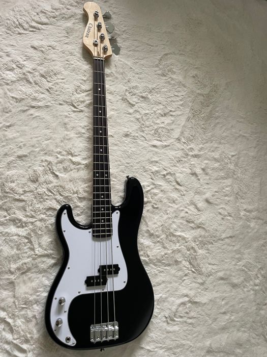 Gitara basowa w bardzo dobrym stanie