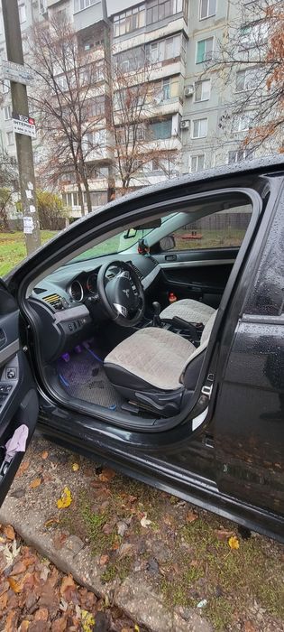 Продам ланцер 10 г/б