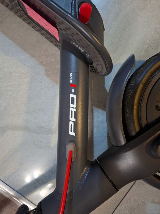 Hulajnoga  DUCATI Pro I Evo Advanced Safety Tylko 3,5km
