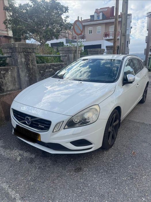 Volvo V60 R-Design
