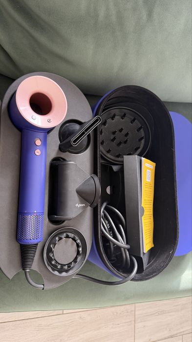 Dyson supersonic