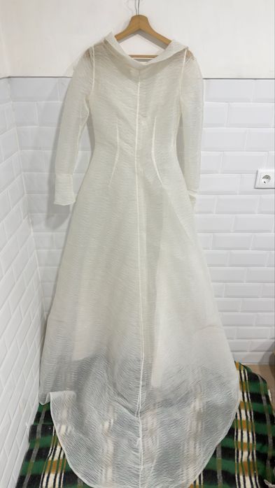 Vestido de noiva novo com casaco