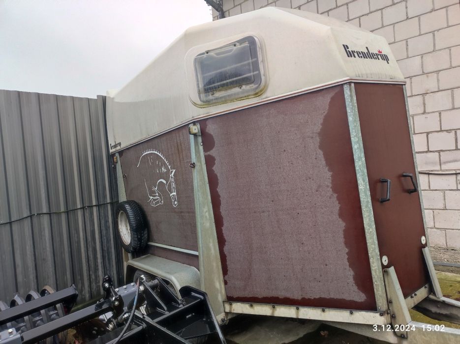 Przyczepa do koni Brenderup