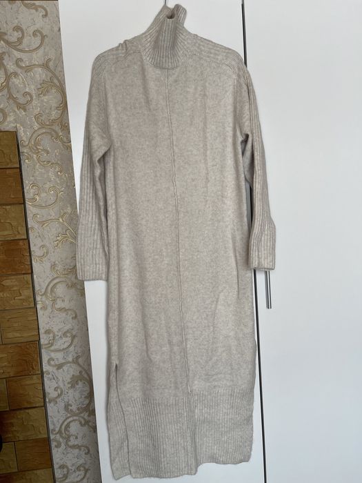 Нова ,Сукня в'язана довга зимова тепла жіноча   H&M