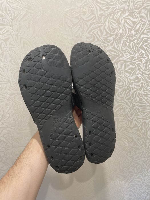 Шлепки Adidas Caruvo Vario слайды тапки адидас 43