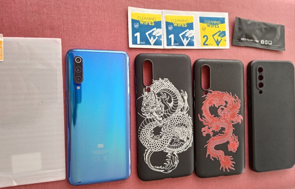 Xiaomi Mi 9 6/128 ГБ (Жива плата, чистий, без акаунтів) + 3 чохли та нове захисне скло!