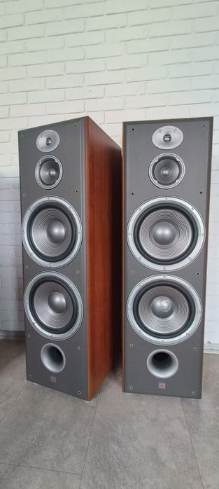 Kolumny. Głośniki JBL Northridge E100