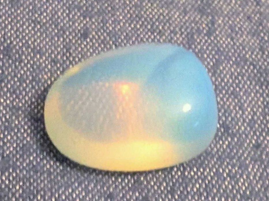 Opal naturalny szlifowany, kamień kolekcjonerski