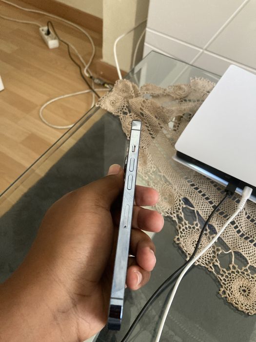 Iphone 13 pro usado em estado novo, so a bateria que nao e original mas , esta em 100%, tudo bem funcional