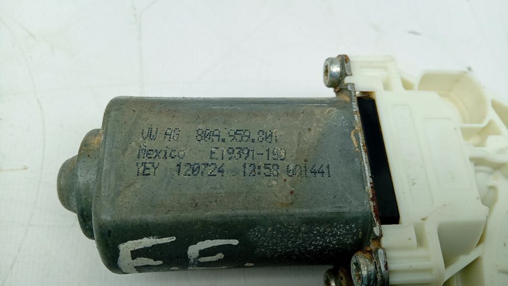 Motor vidro frente esquerdo AUDI Q5 Sportback (FYT)