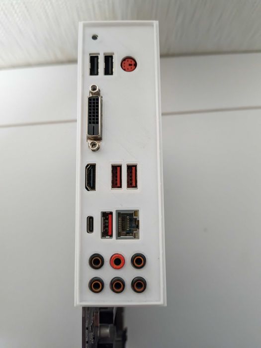 Материнська плата MSI b450 Tomahawk