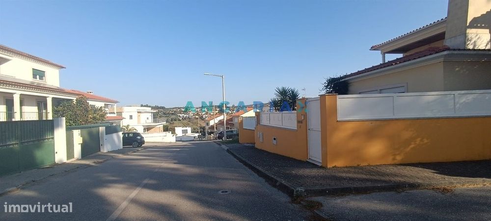 ANG1192 - Terreno com 416m2 para Venda em Leiria