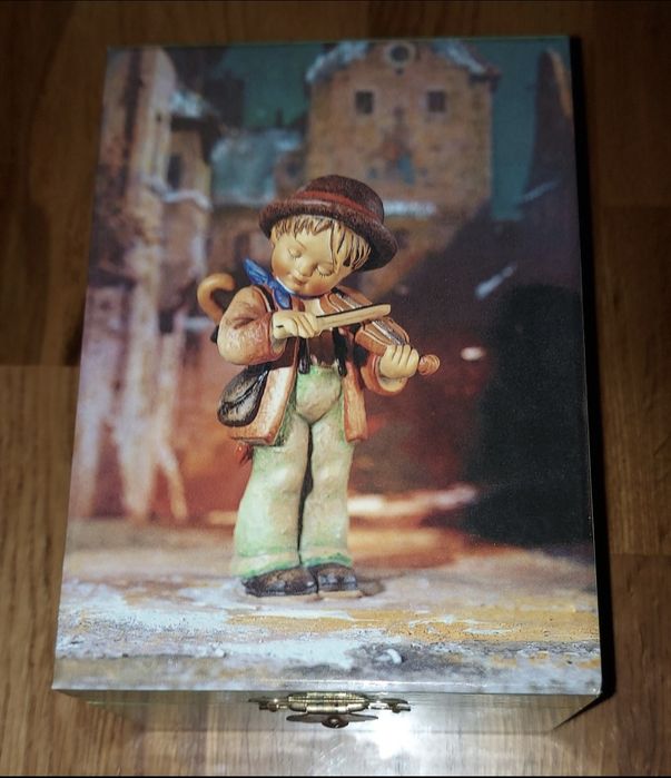 Music Boxes...64175824616065123