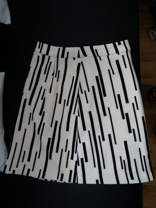 biało czarna spódnica Reservd