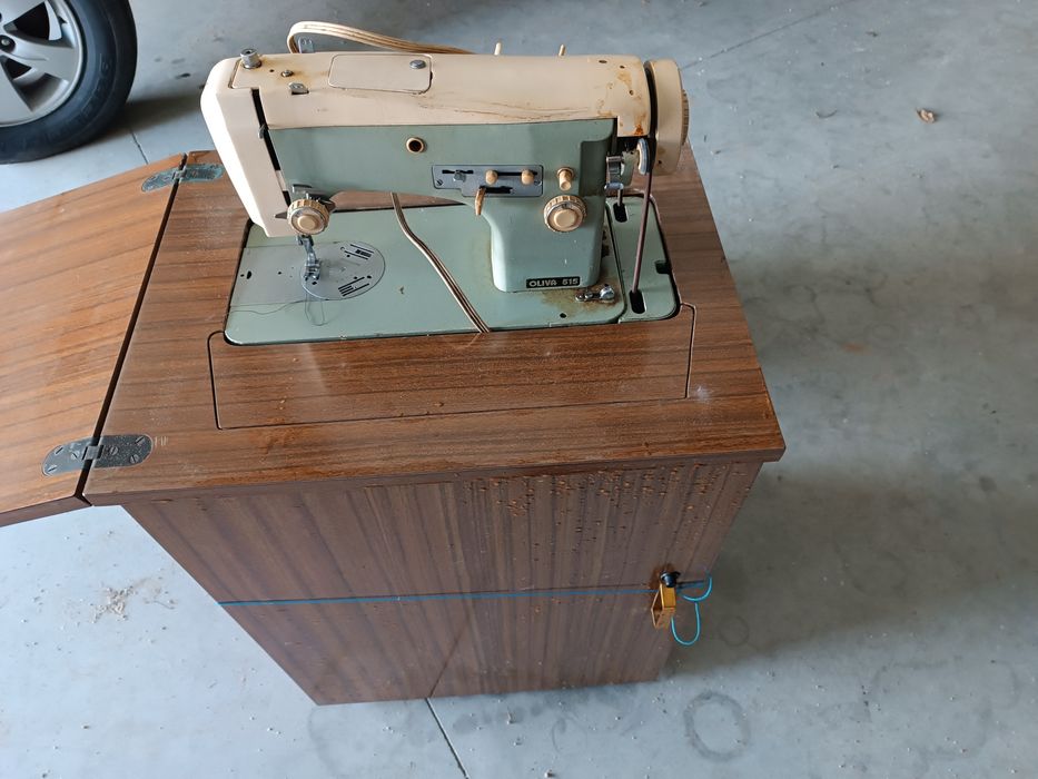Máquina costura Olivia