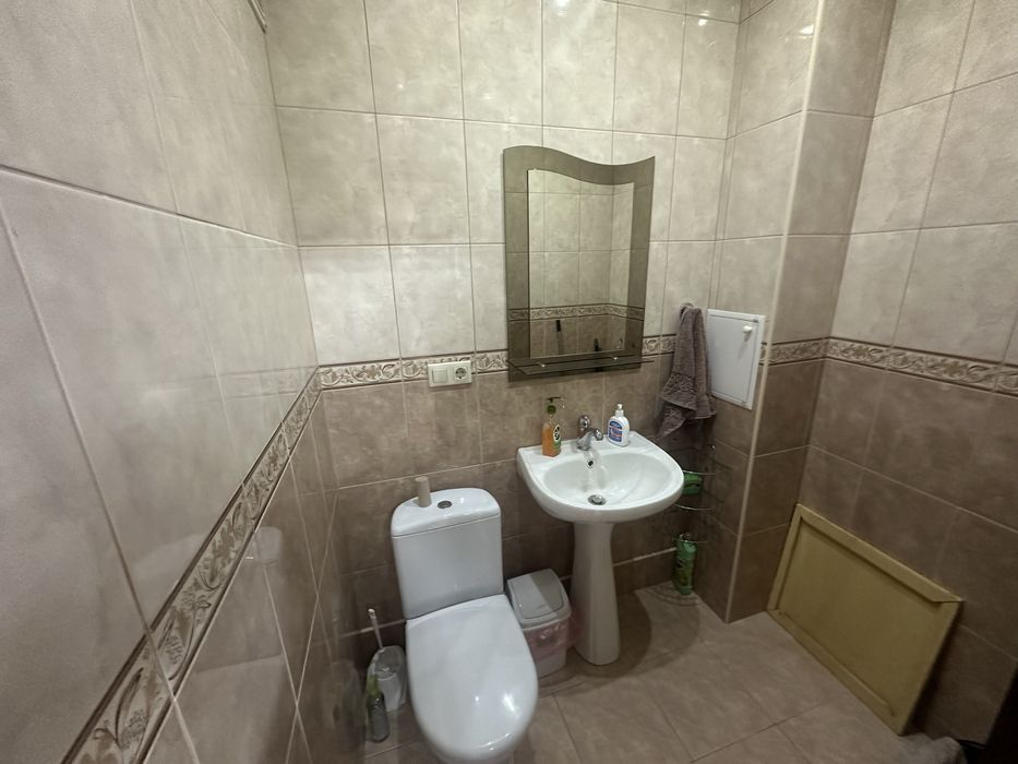 Продаж фасадного приміщення по проспекту Перемоги з АВТОНОМКОЮ