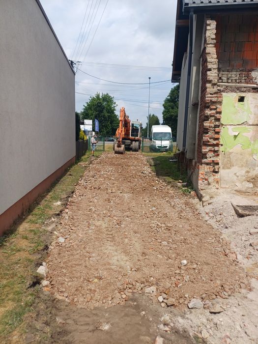 Koparka / Minikopaka / Usługi koparko-ładowarką - Wynajem z operatorem