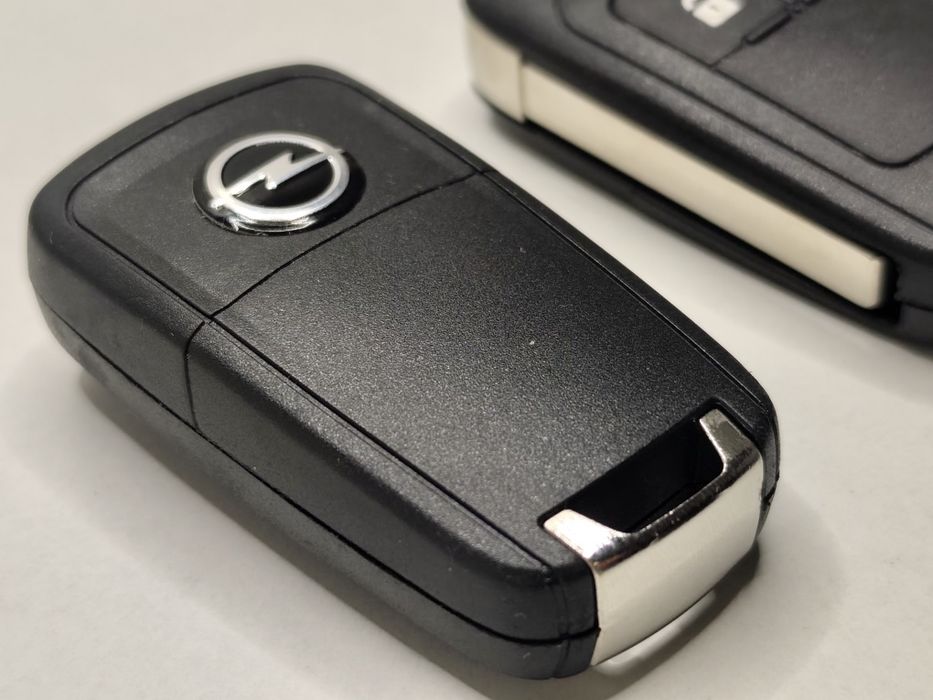 Carcaça Chave Comando Retrátil Opel Astra J Insignia Meriva Mokka Corsa E Adam Zafira C 2 Botões Lâmina Novo