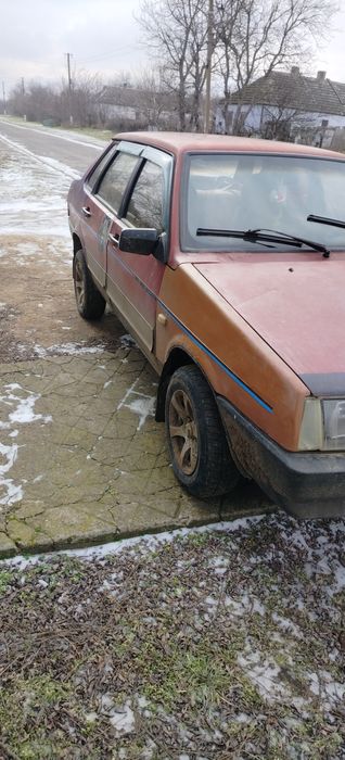 Продам авто по тп.псати в ватсап,вайбер.телефон дзвінки не приймає.