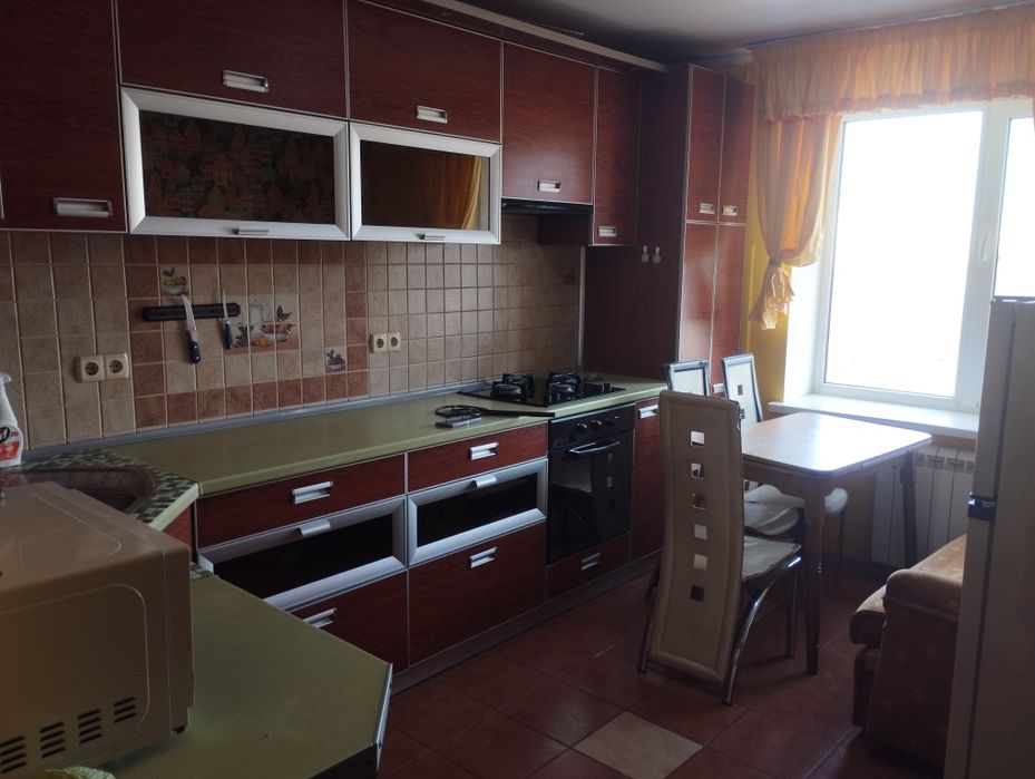 Квартира 2 кімнати, газ. Одеса. Котовського