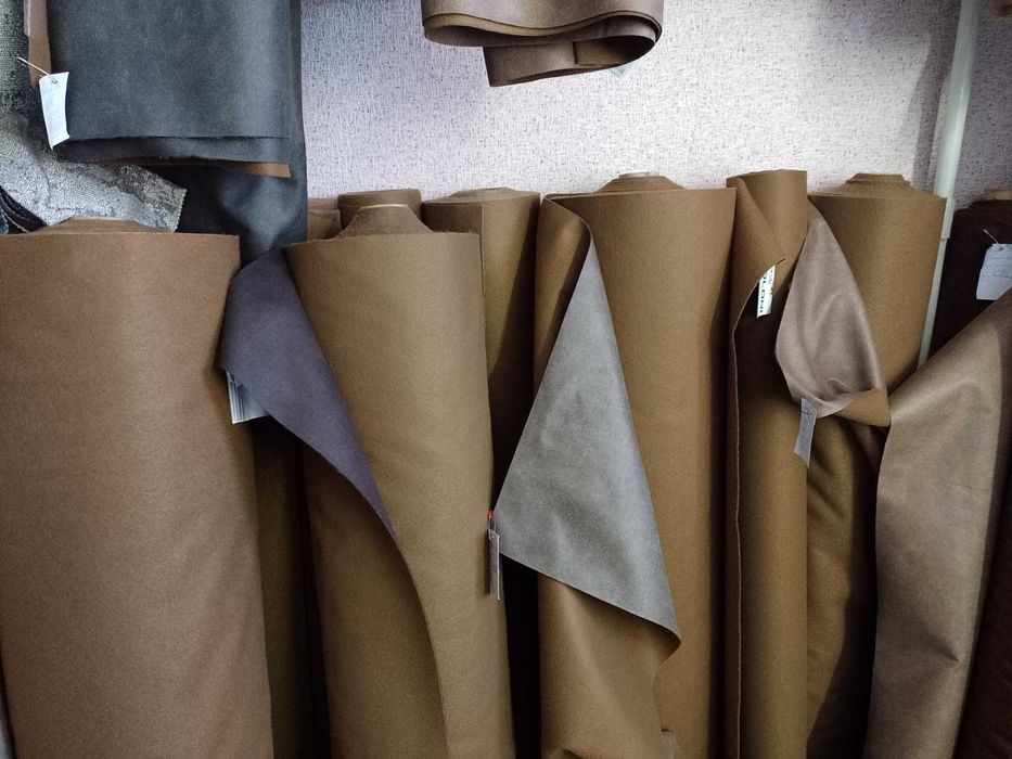 Меблеві тканини і фурнітура для виготовлення м"яких меблів