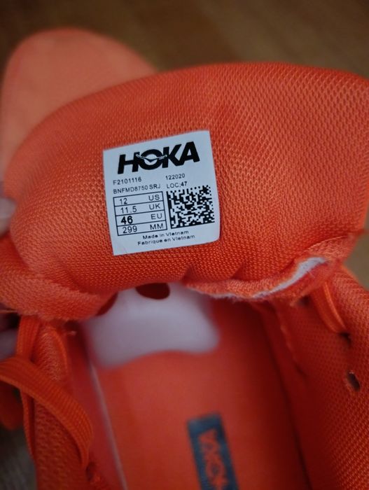 Кросівки HOKA дешево!