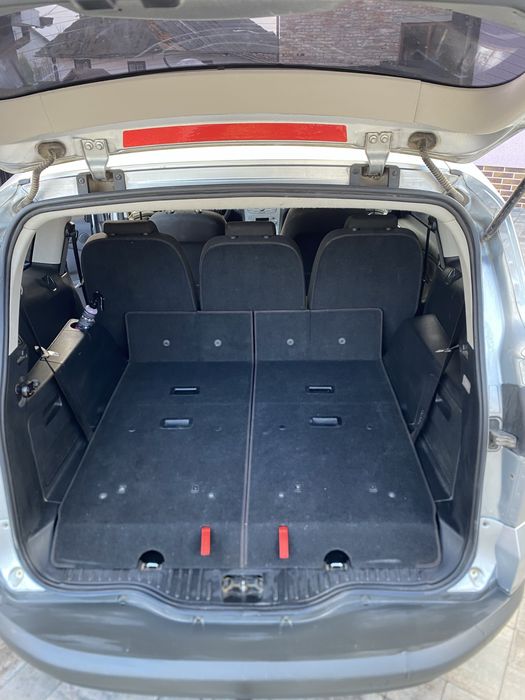 Продам машину Ford s-max