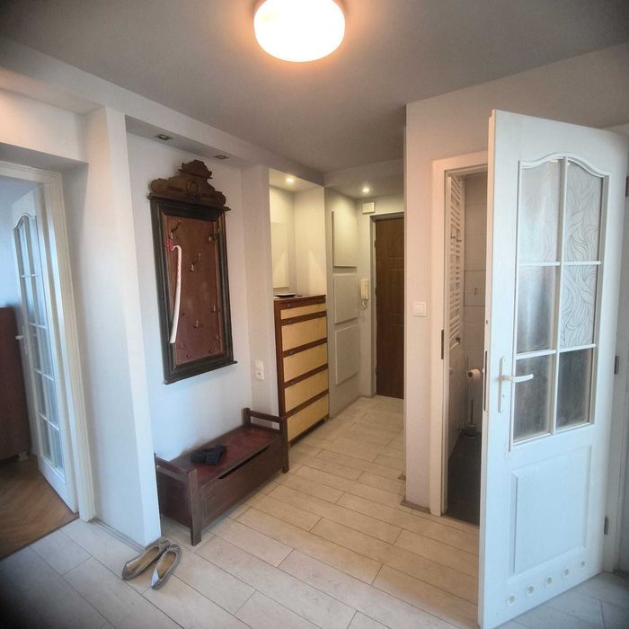 Mieszkanie 51 m² 2 pokoje, kuchnia, balkon, blisko UM