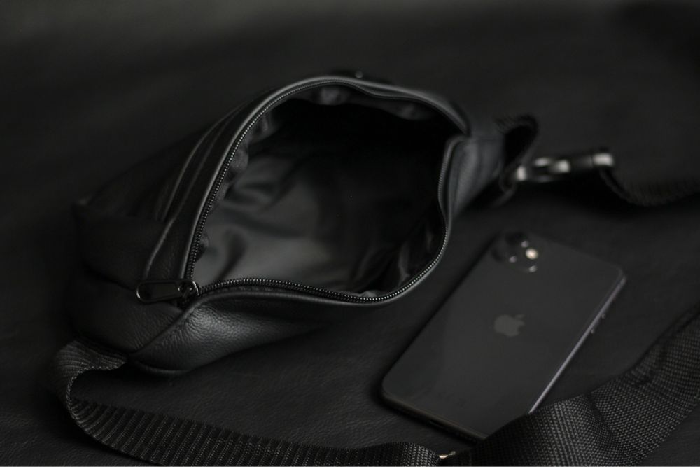 Шкіряна бананка чоловіча. Сумка на пояс. Бананка мужская. Слінг.